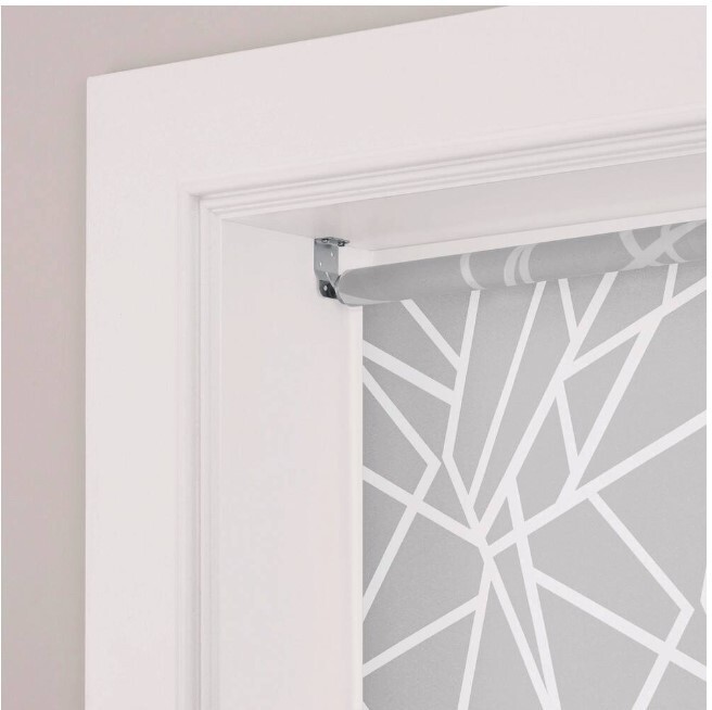 Stylewell Light Filtering Fabric Roller Shade 37.25 in. X 72 in RSLF3772GP