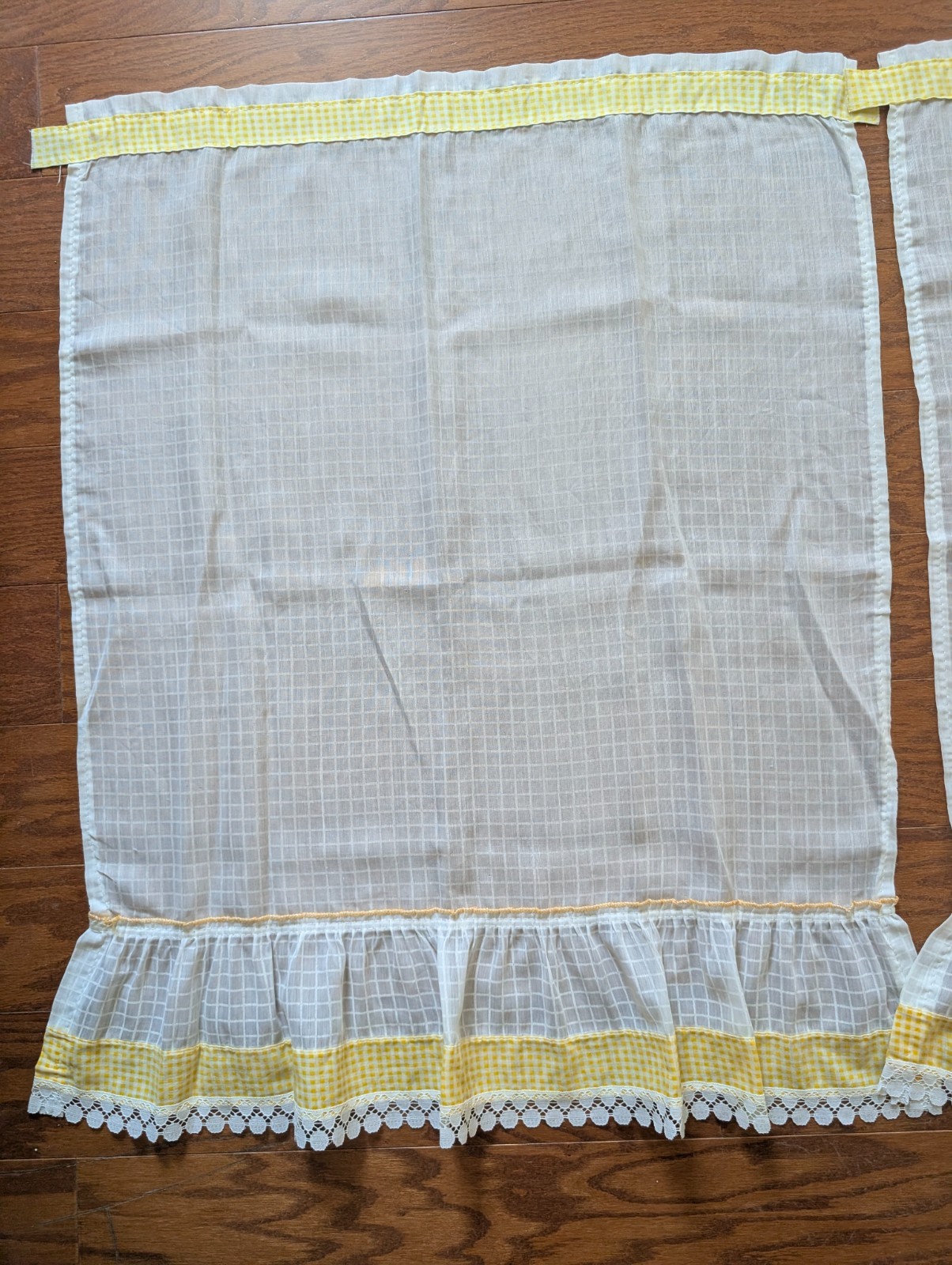 Vintage 1970’s Cafe Curtain Panels Yellow & White Checkered Lace Kitschy Cottage