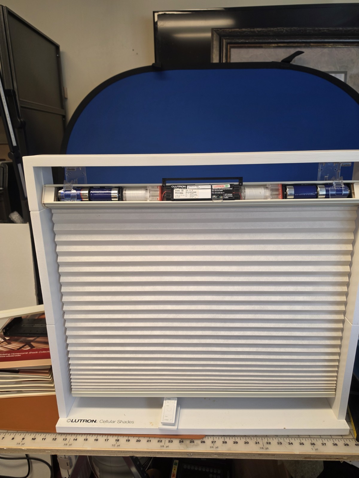 Lutron Sivoia QS Wireless Motorized Honeycomb Shade Dealer Demo Kit Case Binder