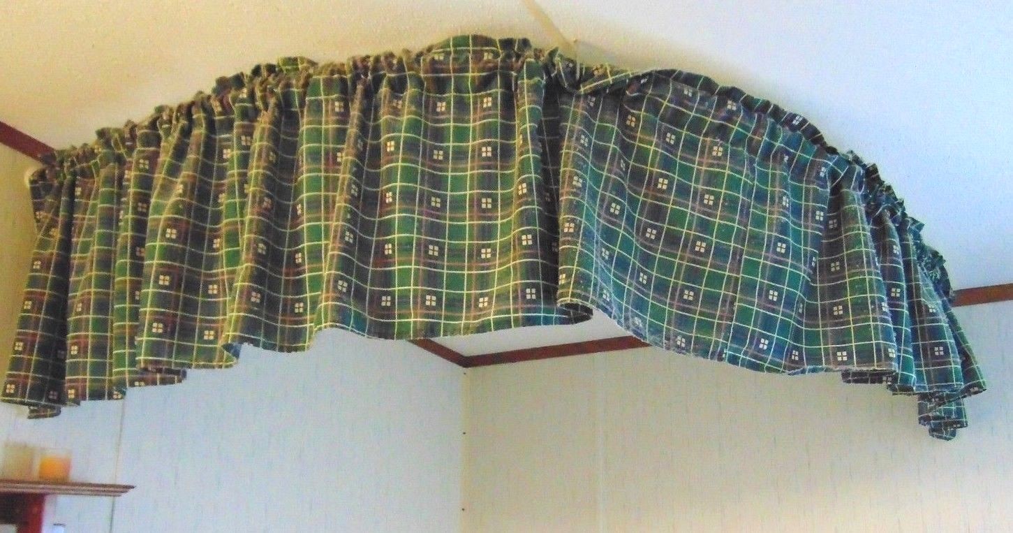 3 Piece Valance for Garden Tub , Shower and Window Green Plaid