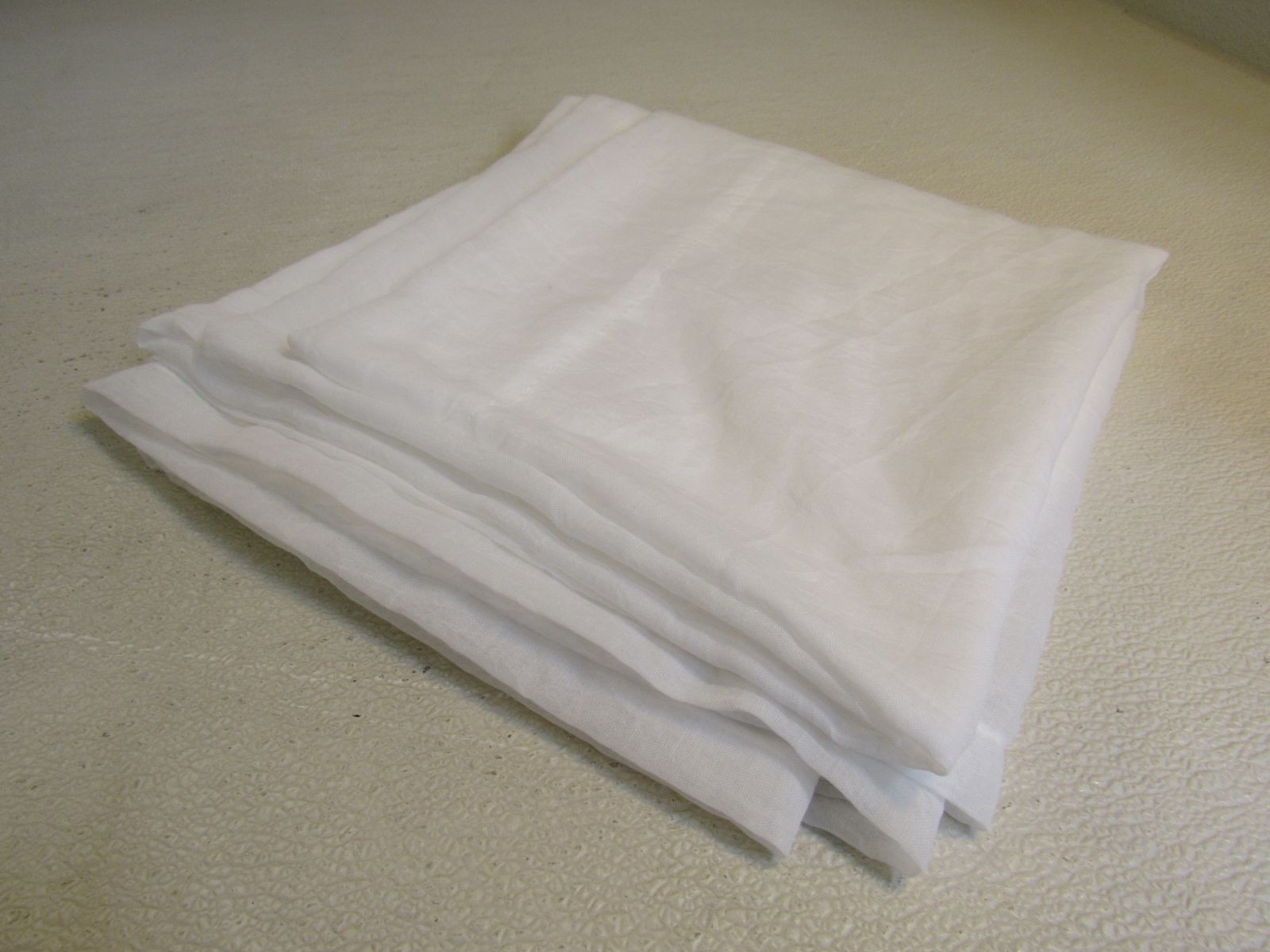 Designer Curtain 96in x 48in White Sheer Polyester