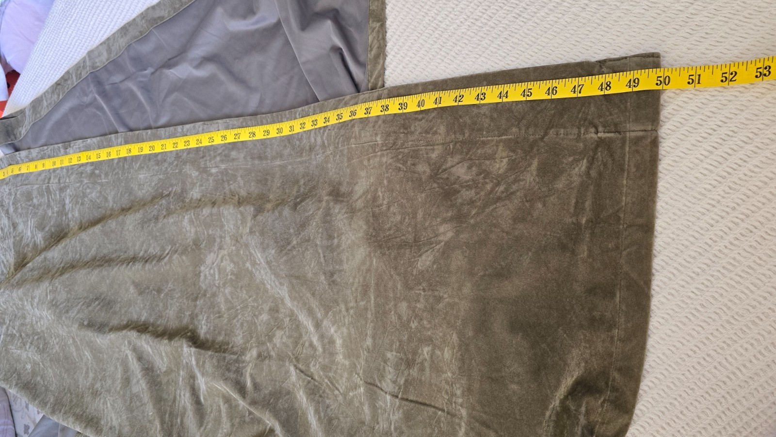 50×84 Olive Green Poly/Rayon Blackout Curtains 2 Panels Thermal Insulated Drapes