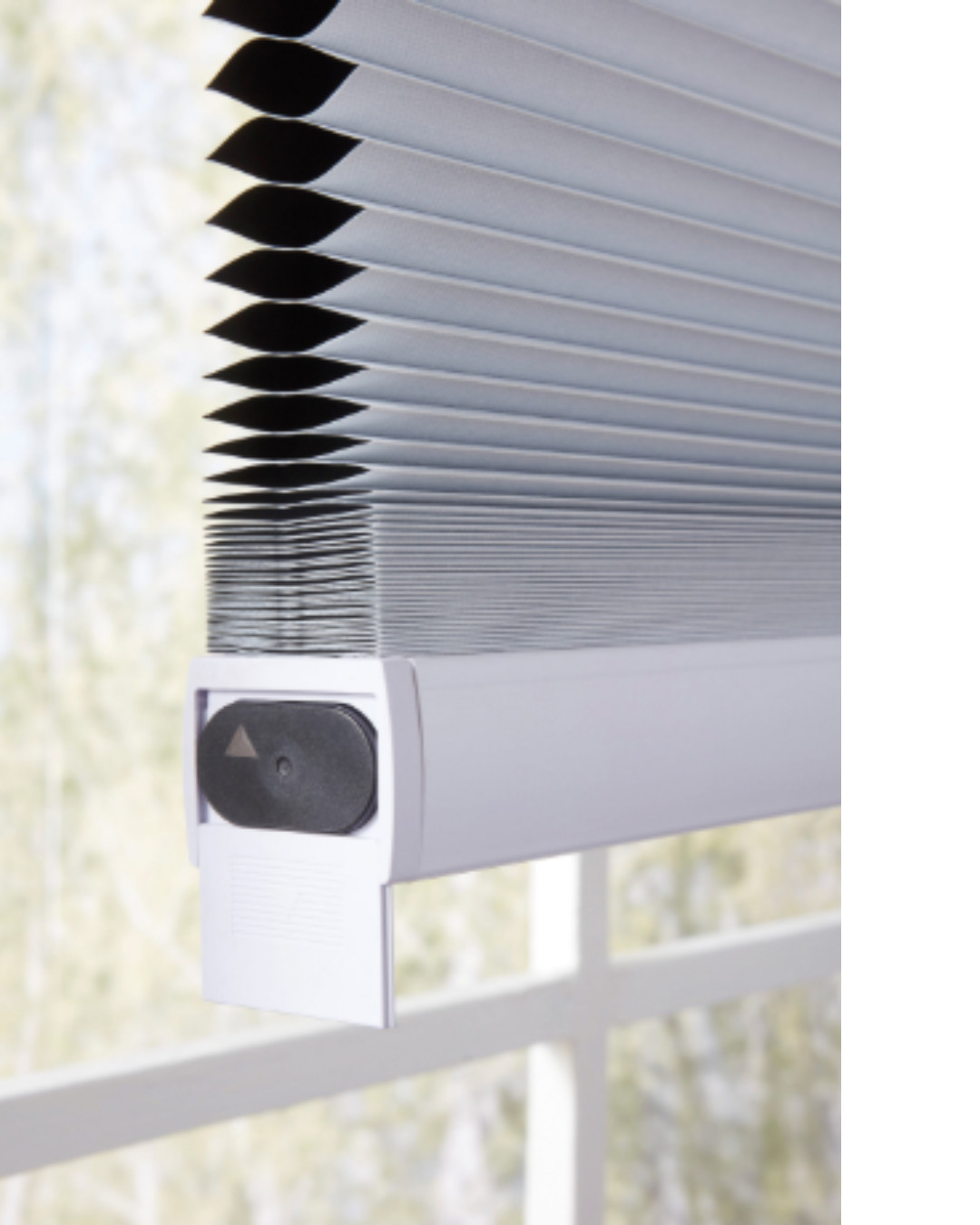 Allen + Roth Motorized Cellular Shade 39″x 72″ WHITE Blackout (#2318940) Rare