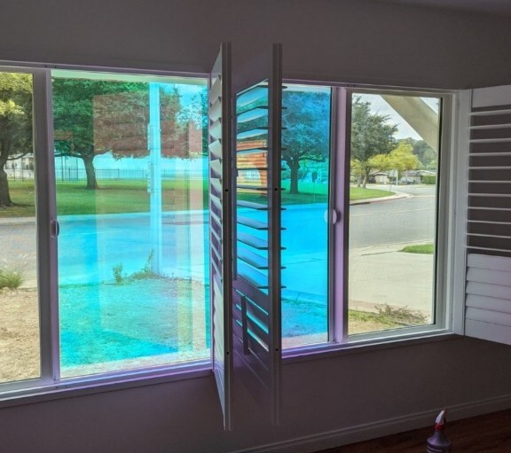 Privacy Window Film ~ Window Sticker ~ 17.7″ x 78.7″ ~ 3D IRIDESCENT RAINBOW