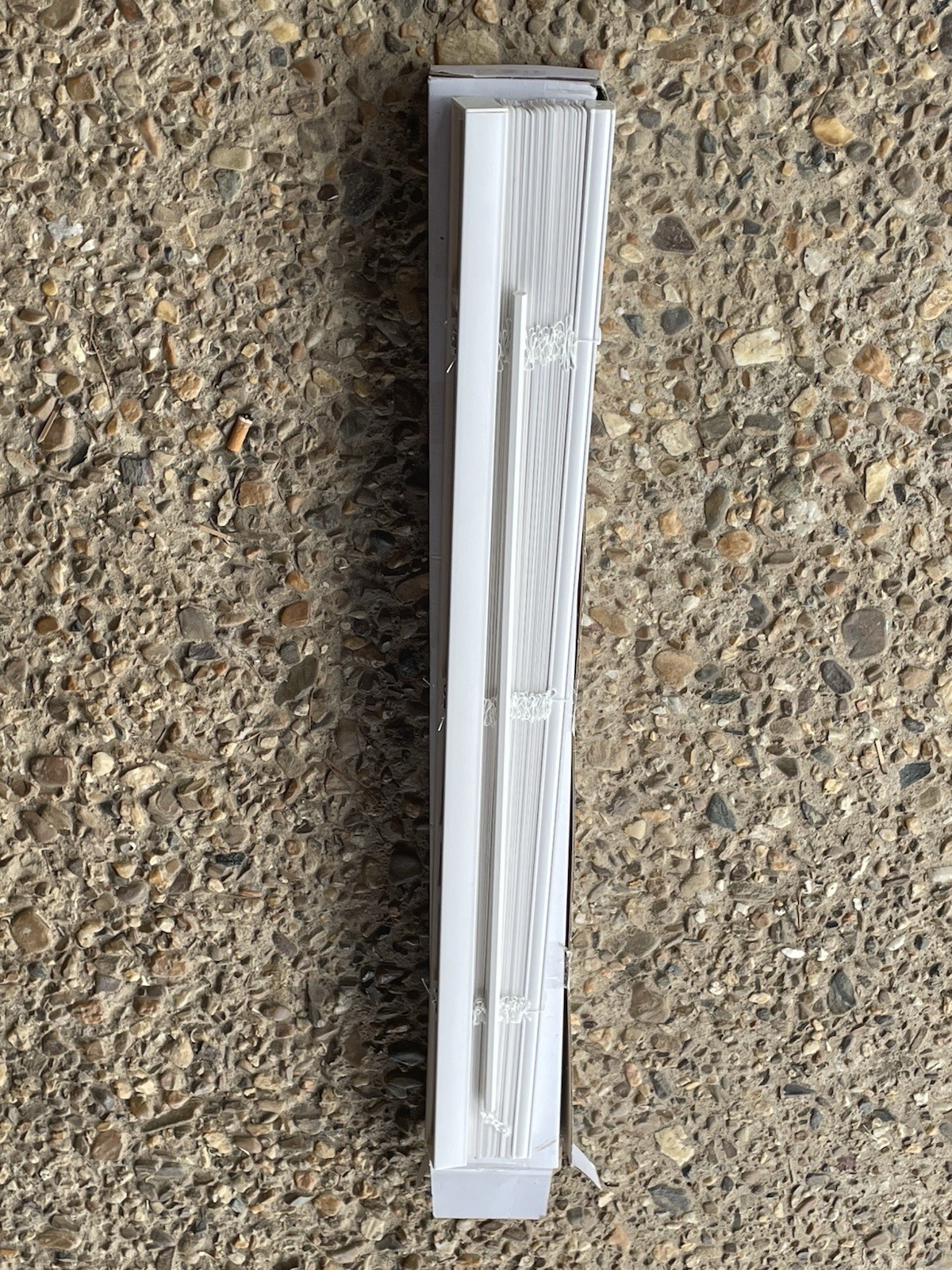Mainstays 1-Inch Cordless Vinyl Blind, White, 34 in W x 64 in L, Light Filtering