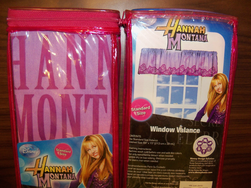 Hannah Montana Miley Cyrus ONE Standard Size Window Valance NIP