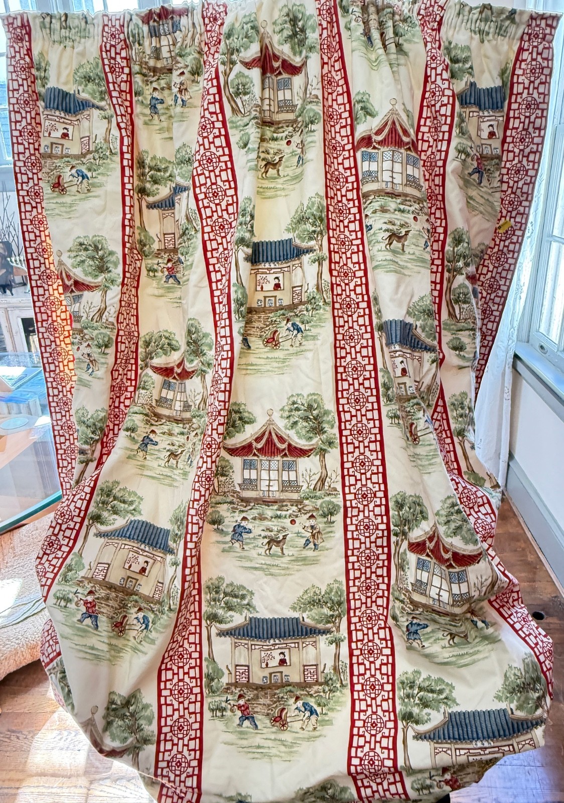 Vintage Cowtan & Tout “Imperial Garden” Balloon Shade ZZ646