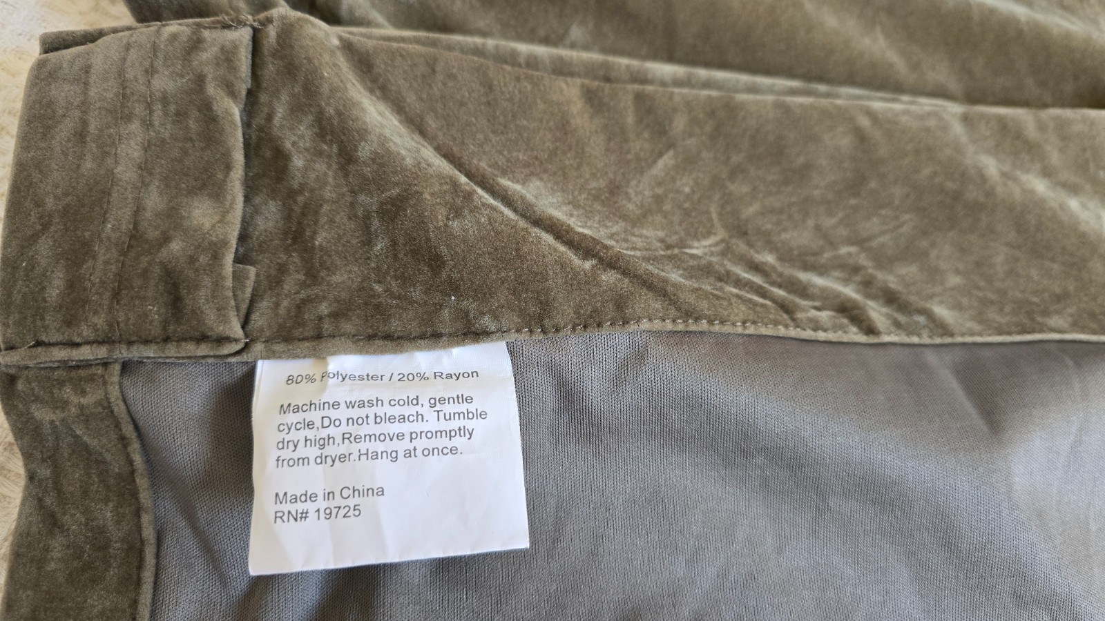 50×84 Olive Green Poly/Rayon Blackout Curtains 2 Panels Thermal Insulated Drapes
