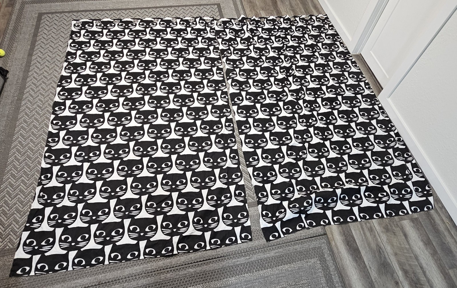 IKEA Mattram black cat curtain panels, set of 2 panels, 57×98 Very Good conditn