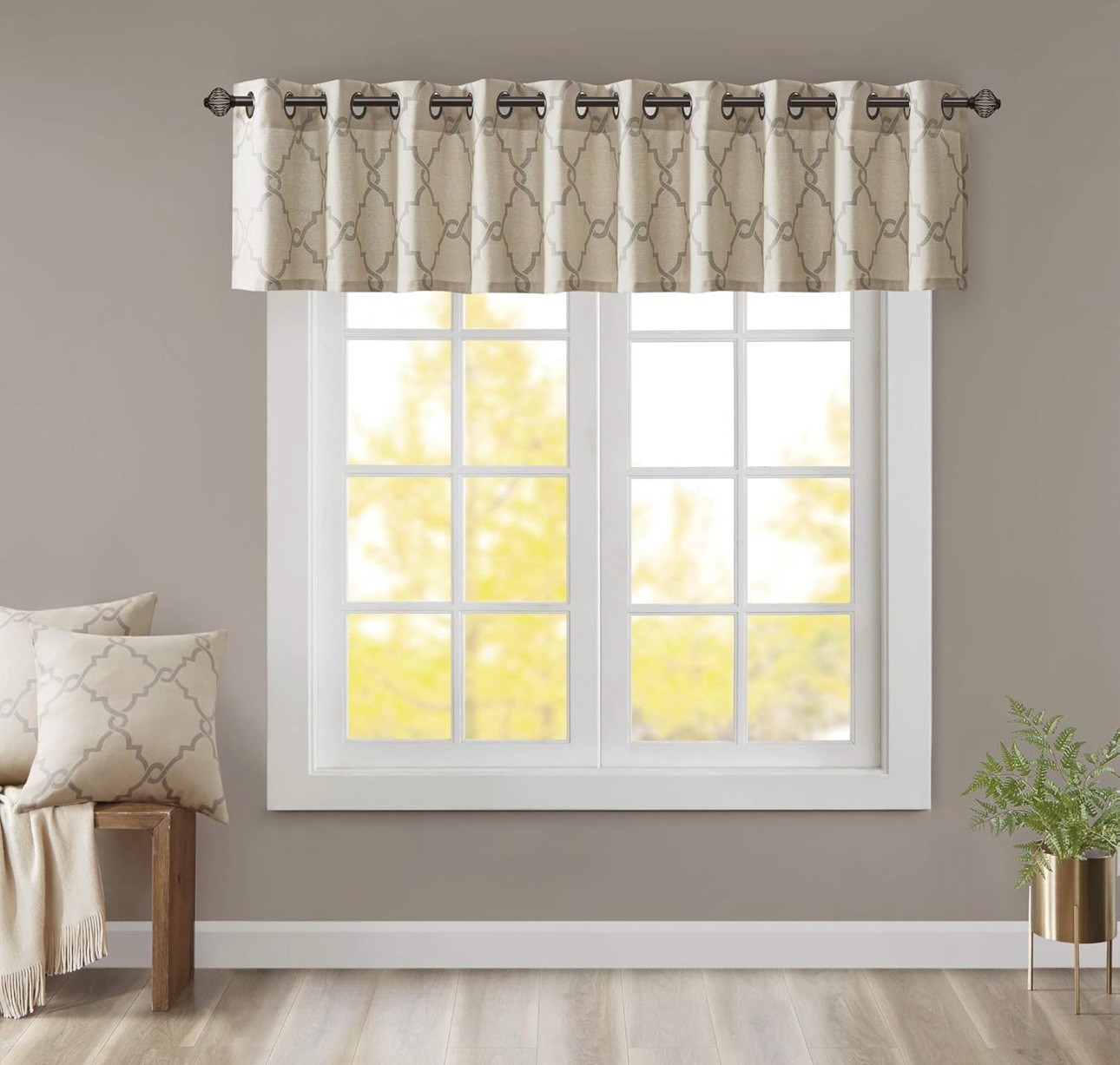 Madison Park Saratoga 50″ x 18″ Fretwork-Print Grommet Valance – Beige / Gray