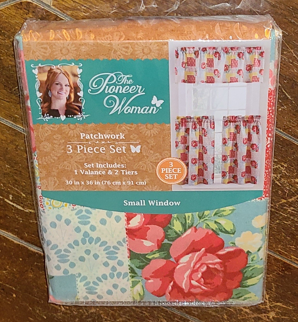 Pioneer Woman ~PATCHWORK~ 3pc Valance & Tiers Set for Small Window (30″ x 36″)