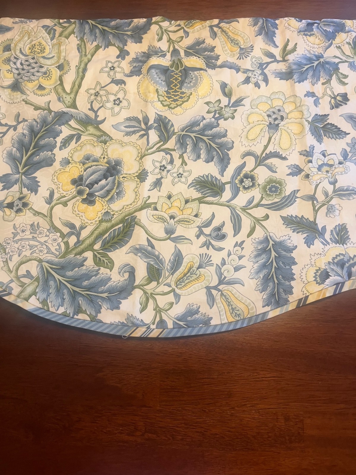 Waverly Imperial Dress Porcelain Scalloped Valance Pair Blue Floral Cotton 80×21