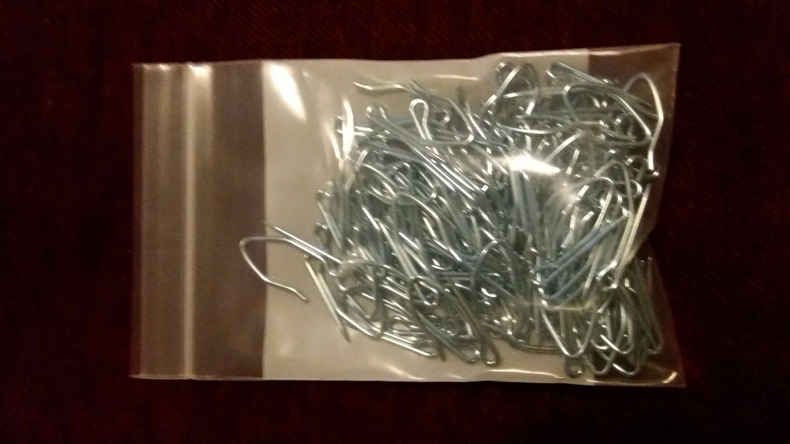 100 pack 1-3/8″ HEAVY DUTY DRAPERY CURTAIN PIN ON HOOKS WINDOW DRAPE