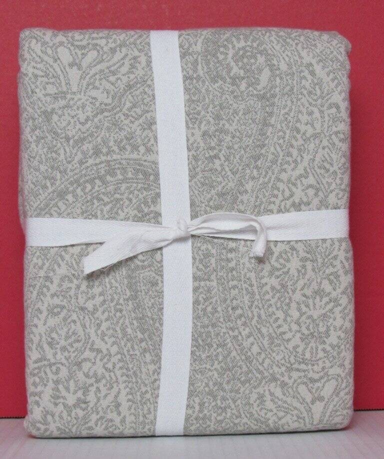 Pottery Barn Paisley Jacquard Curtain, S/2 panels 50″ X 84″ Steel Blue New