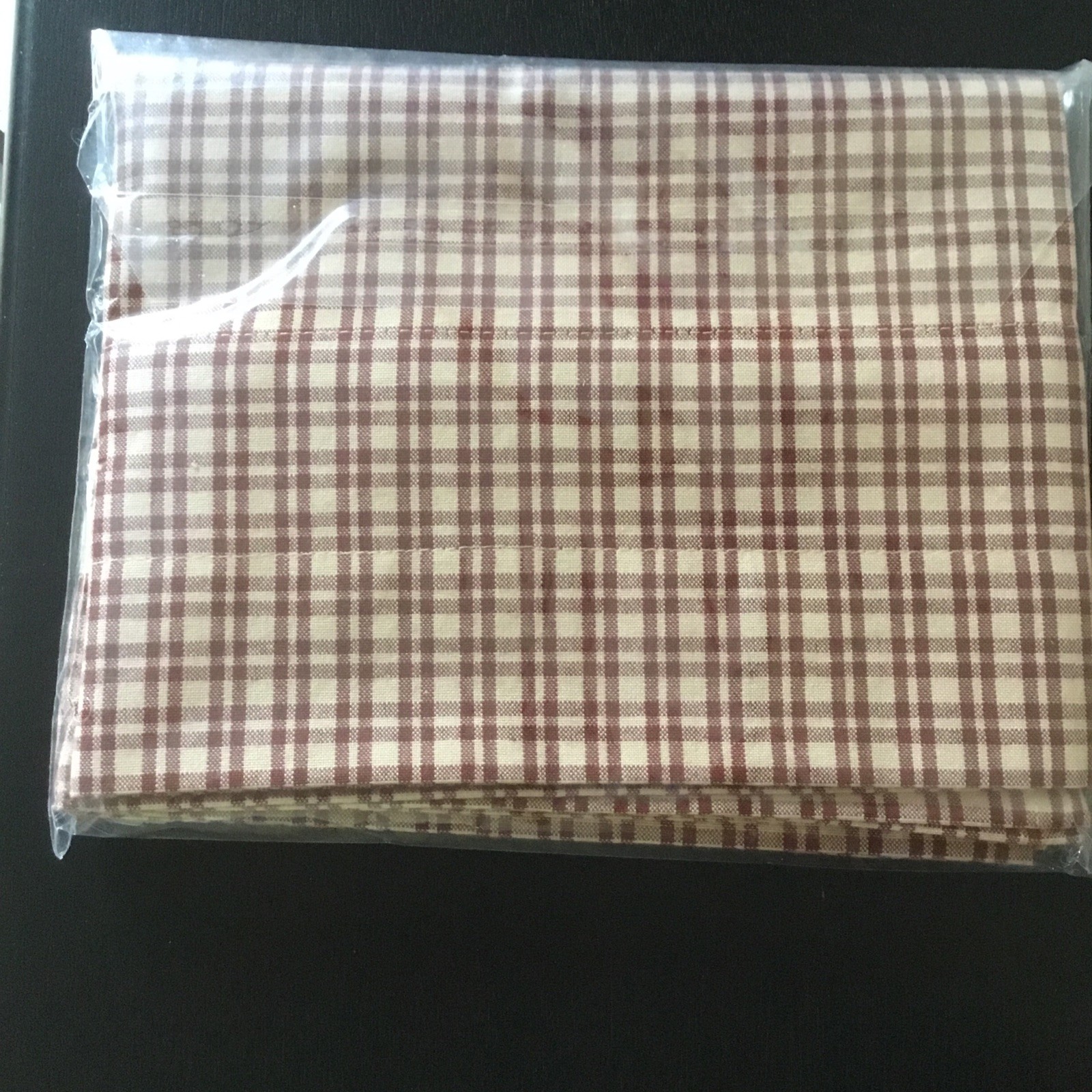 FARMHOUSE BERRY-BURGUNDY AND KHAKI GINGHAM CHECKED WINDOW VALANCE – NEW!