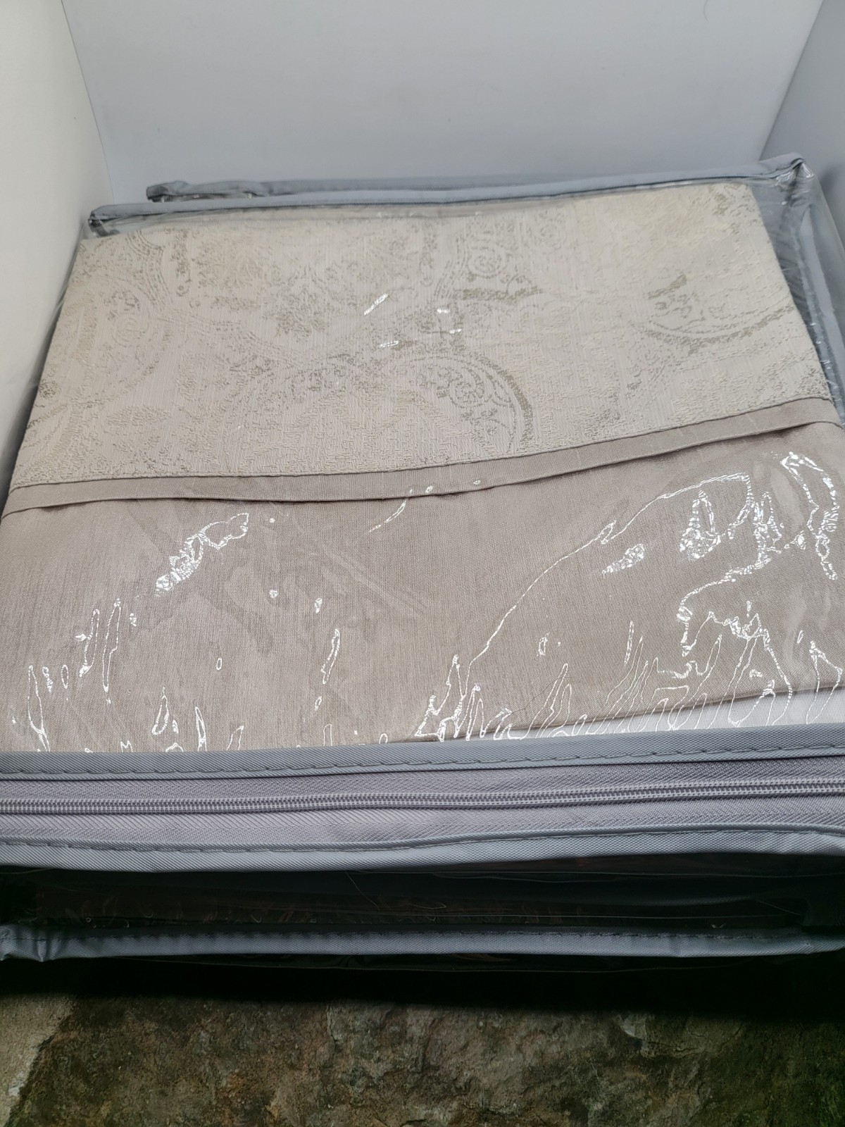 JCP Royal Velvet Jacquard Valance Champagne Beige Khaki Rod Pocket 59″x 17.5″