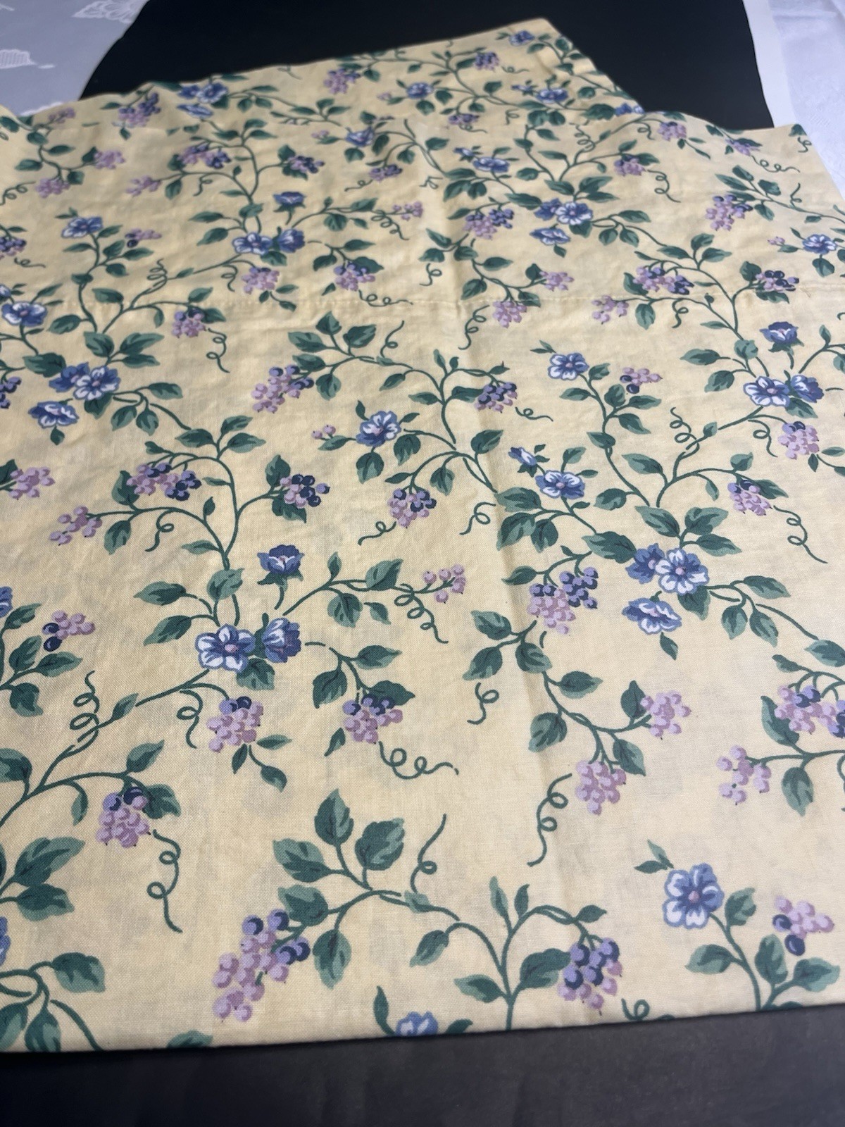 VTG Longaberger Yellow Floral Vine Valance Window Treatment App. 70×17.5” – HTF
