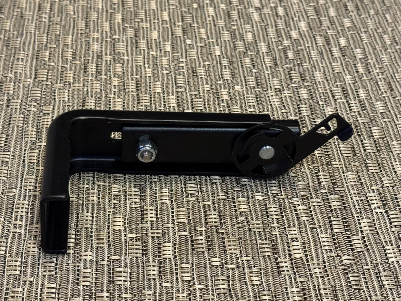 Lutron/Somfy Glydea Wall Brackets for Motorized Drapery Track, Black pack of 10