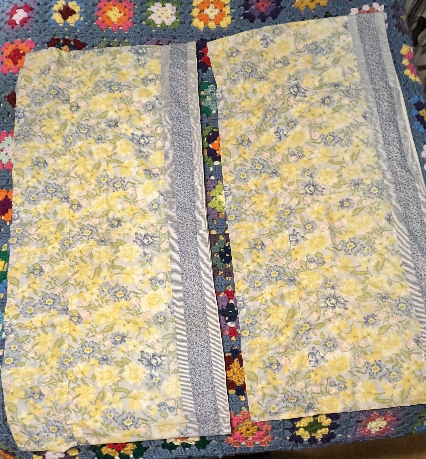 JC Penney Home Collection Valances Set of 2 Yellow Blue Floral 21″x88″