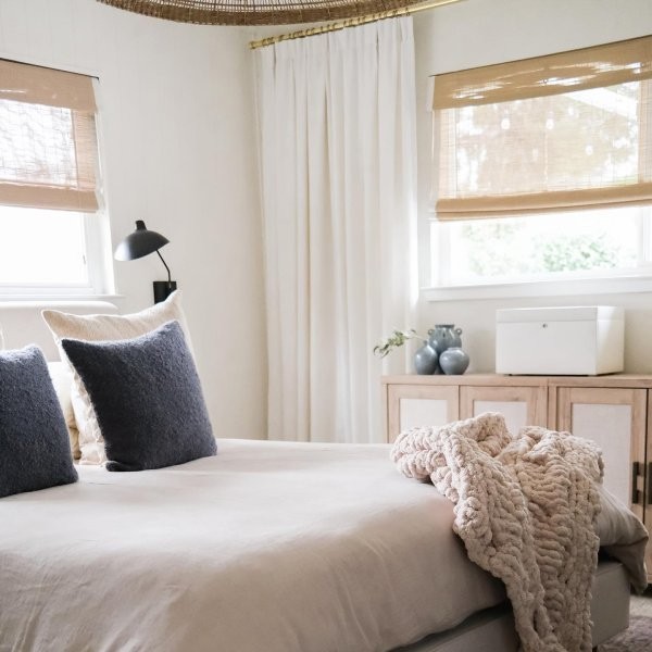 Pottery Barn Belgian Flax Pinch Pleat Drapes Set 2 White 50x 84 Cotton Pair New.