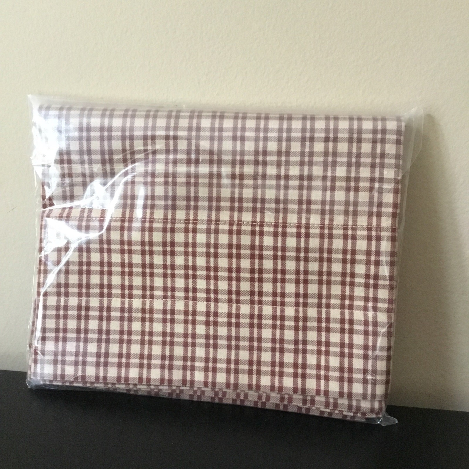 FARMHOUSE BERRY-BURGUNDY AND KHAKI GINGHAM CHECKED WINDOW VALANCE – NEW!